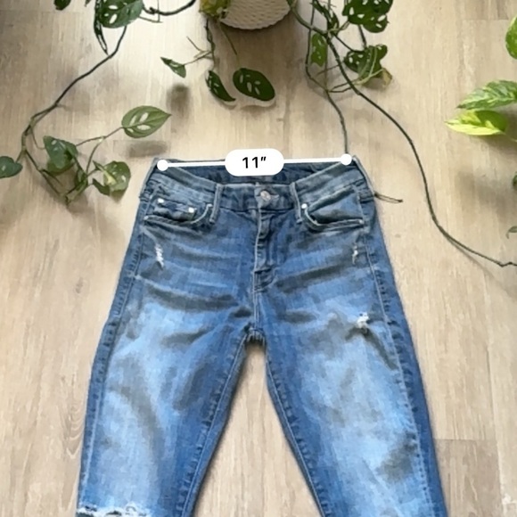 Mother The Looker Cropped Distressed Jeans Women size 25 Gypsy Blue - Picture 3 of 11